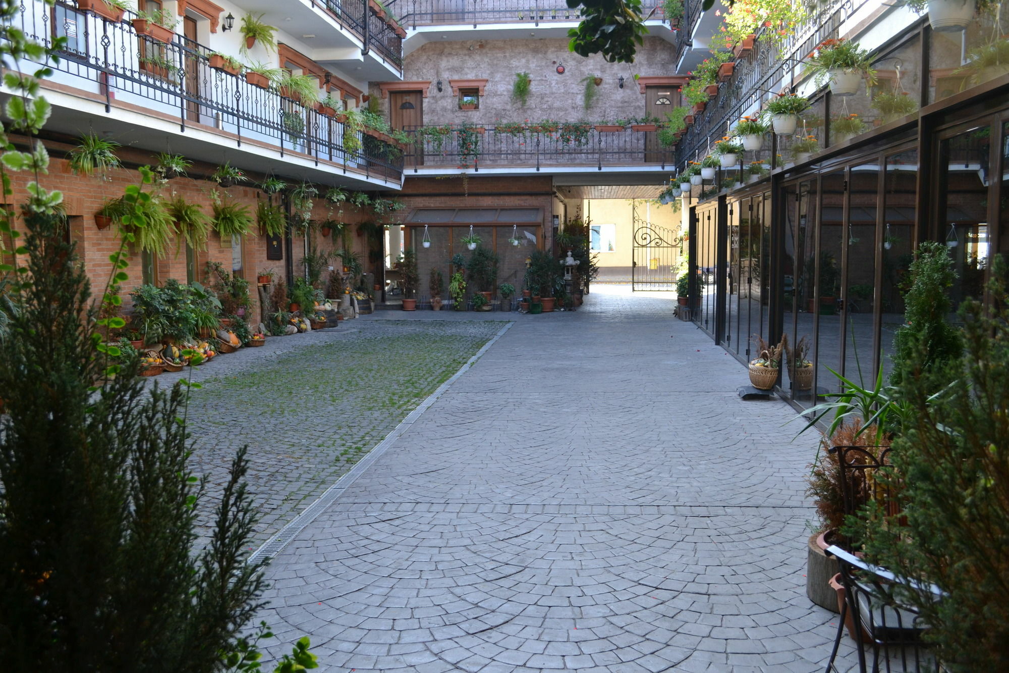 Hanul Fullton Cluj-Napoca Exteriör bild